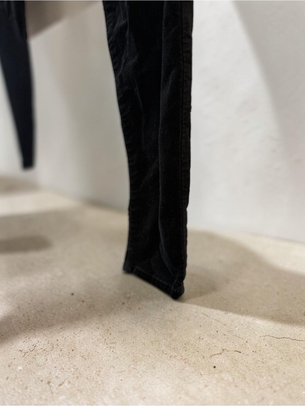 American Eagle Outfitters Black Velvet-Look Skinny Pants - Picture 6 of 10